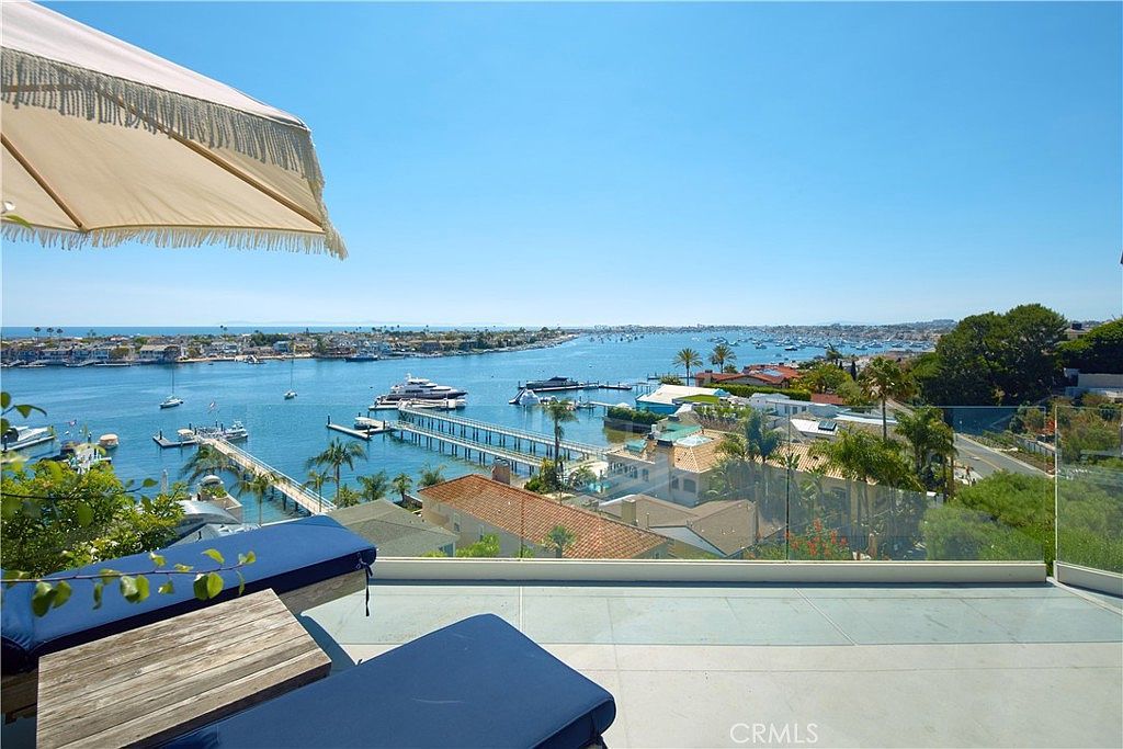 2235 Pacific Dr Corona Del Mar, CA 92625 - Thumbnail 2