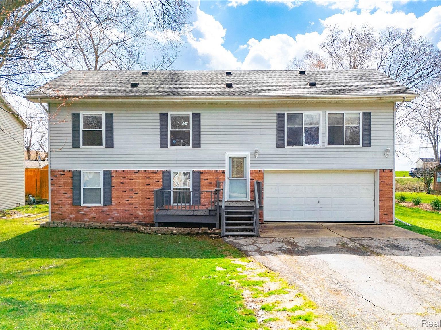 7522 Sovey Dr Newport, MI 48166  | Single Family