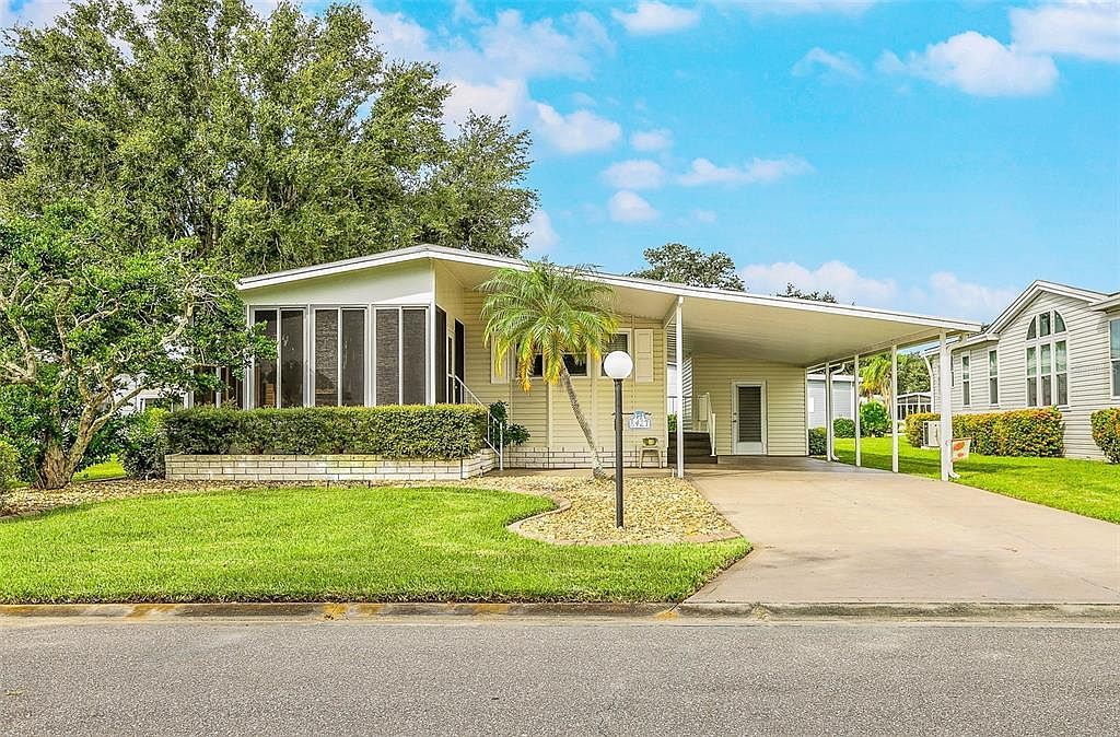 8427 Castle Garden Rd Palmetto, FL 34221 - Thumbnail 2