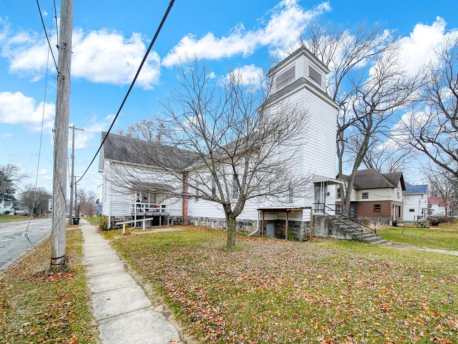 1302 Cooper St Jackson, MI 49202 - Thumbnail 2