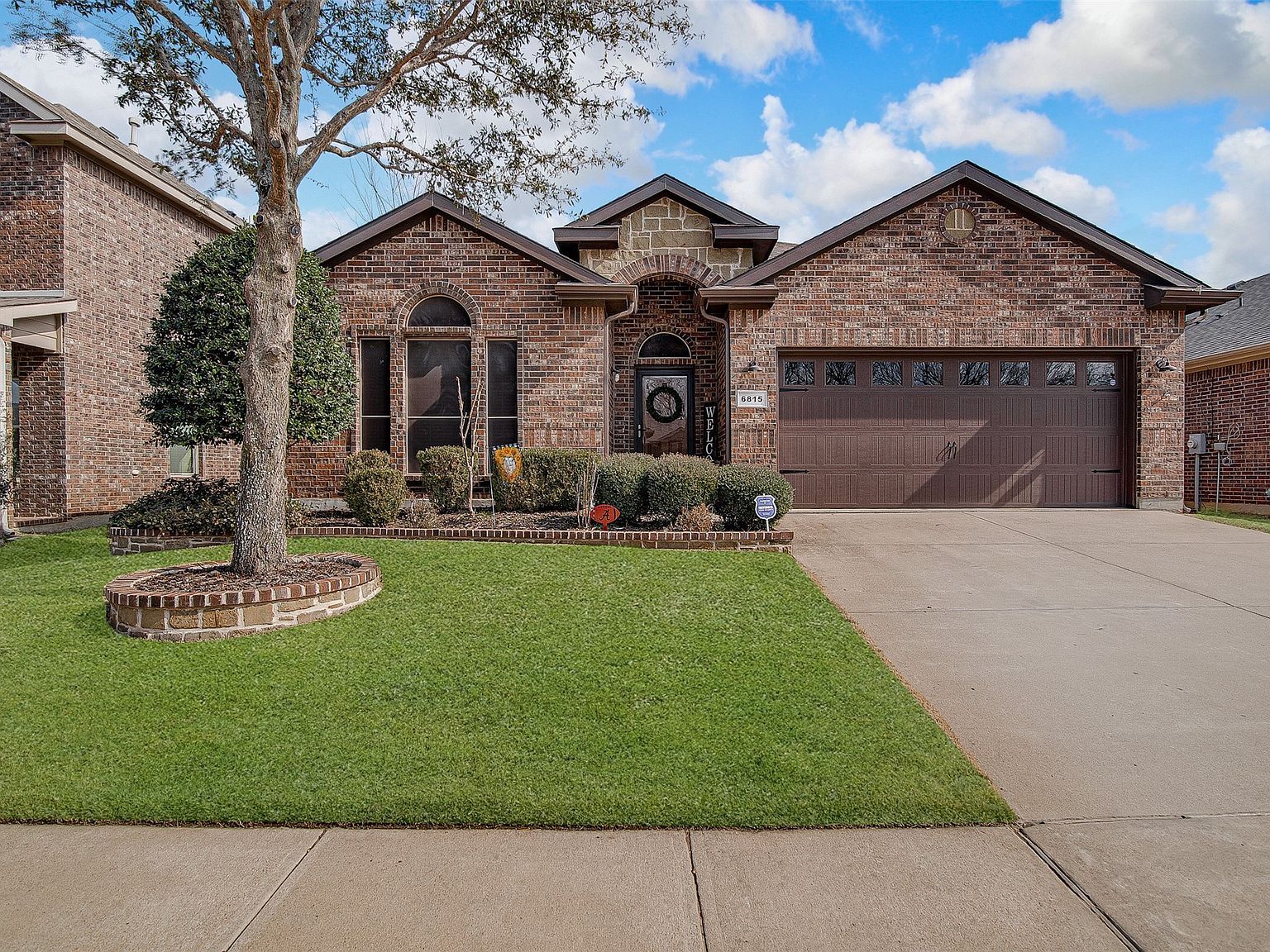 6815 Biondi Trl Arlington, TX 76001 - Thumbnail 2