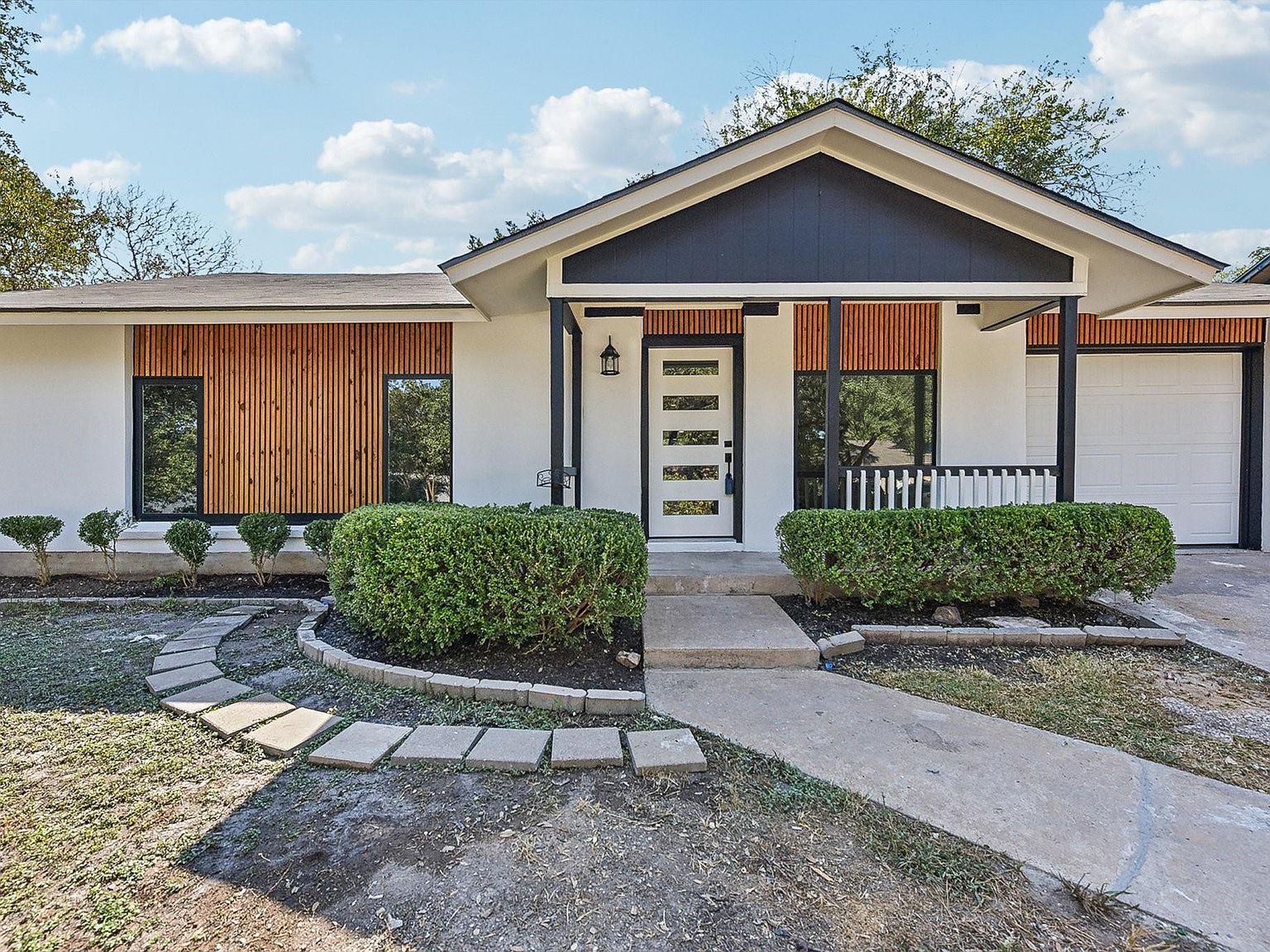 909 Austin Highlands Blvd Austin, TX 78745 - Thumbnail 2