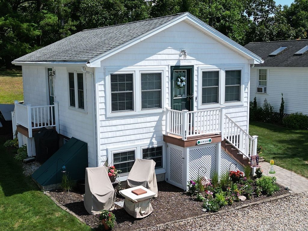 62 Cottage St #7 West Brookfield, MA 01585 - Thumbnail 2