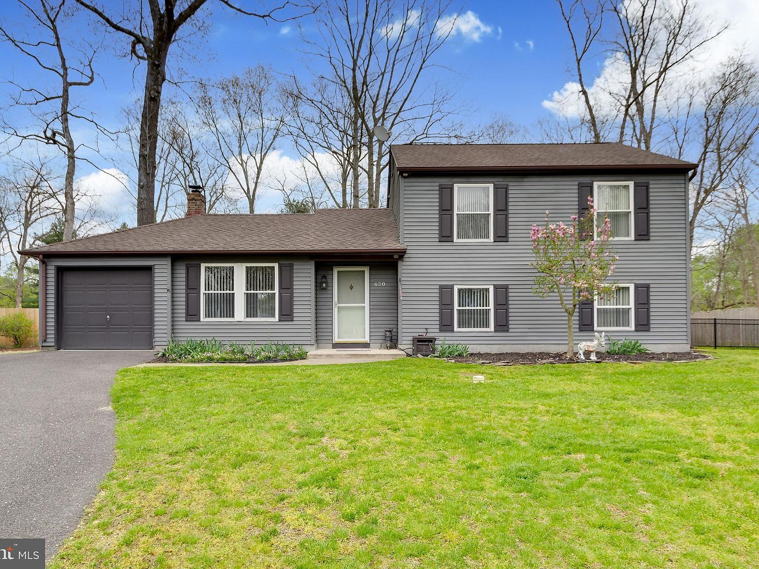 620 Autumn Crest Dr Waterford Works, NJ 08089 - Thumbnail 2