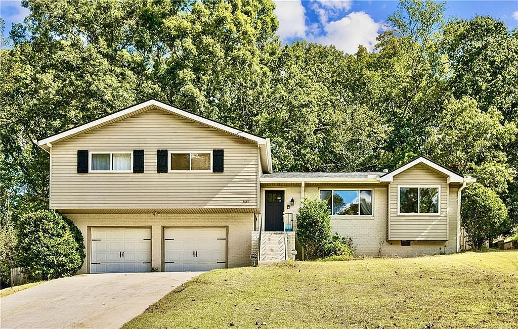 2407 Crestdale Cir SE Atlanta, GA 30316 - Thumbnail 2