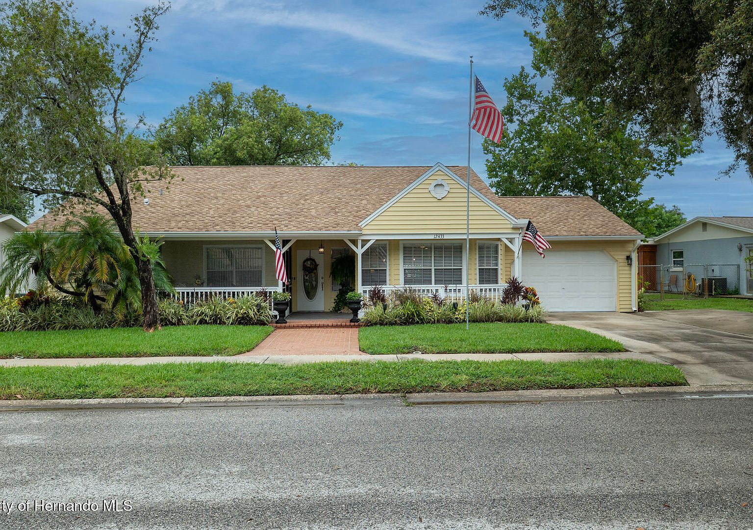 12433 Willow Tree Ave Hudson, FL 34669 - Thumbnail 2