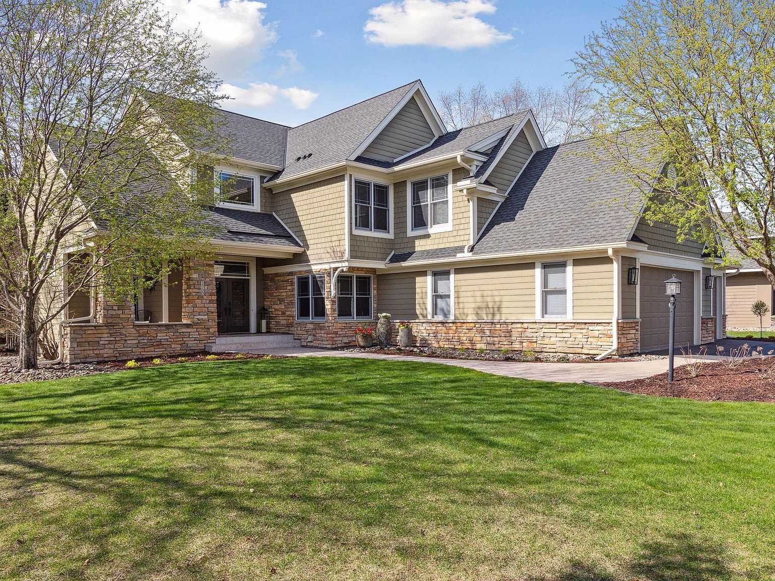 3732 Fairway Dr Woodbury, MN 55125 - Thumbnail 2