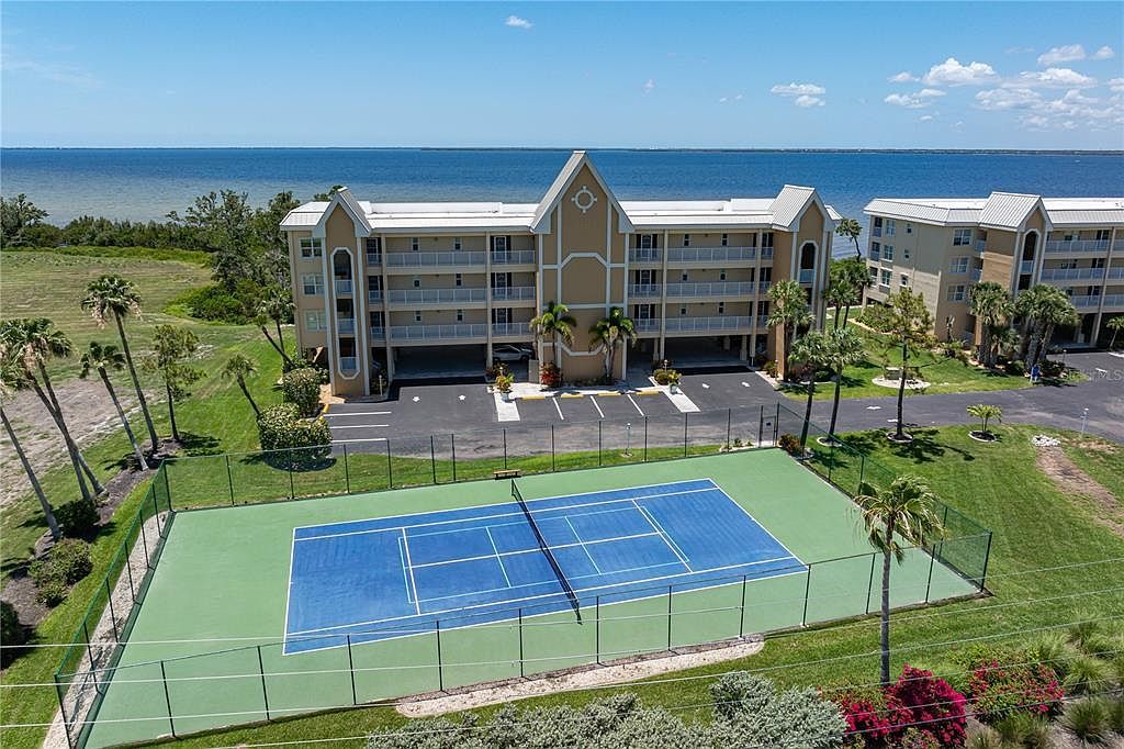 101 N Marion Ct APT 133 Punta Gorda, FL 33950 - Thumbnail 2