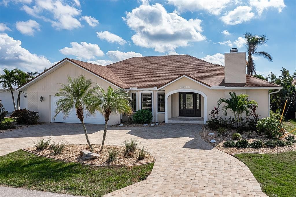 2813 Sancho Panza Ct Punta Gorda, FL 33950 - Thumbnail 2