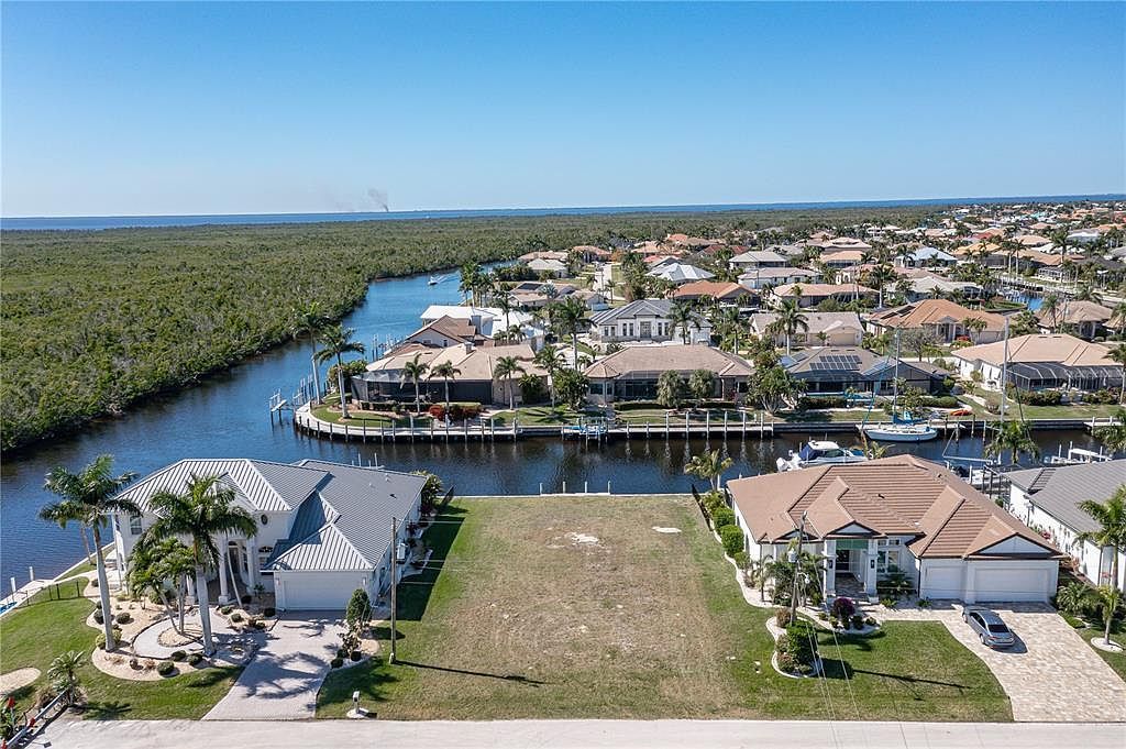 5049 Bal Harbor Blvd #9 Punta Gorda, FL 33950 - Thumbnail 2