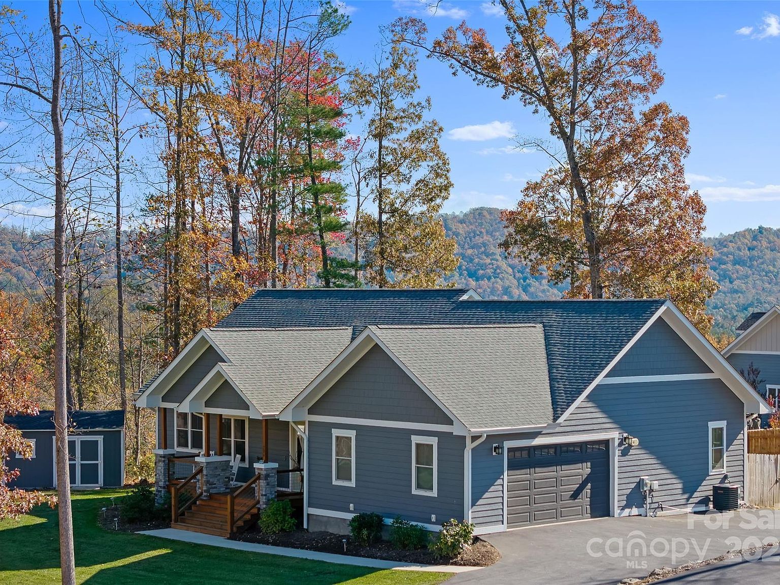236 Cider Hill Ln Hendersonville, NC 28792 - Thumbnail 2