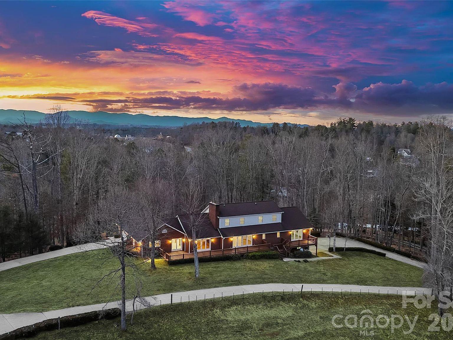 735 Macedonia Rd Asheville, NC 28804 - Thumbnail 2