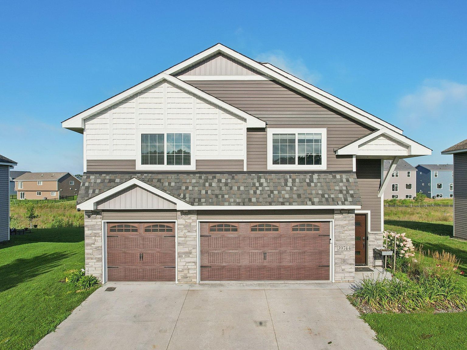 39744 Fawn Ave North Branch, MN 55056 - Thumbnail 2