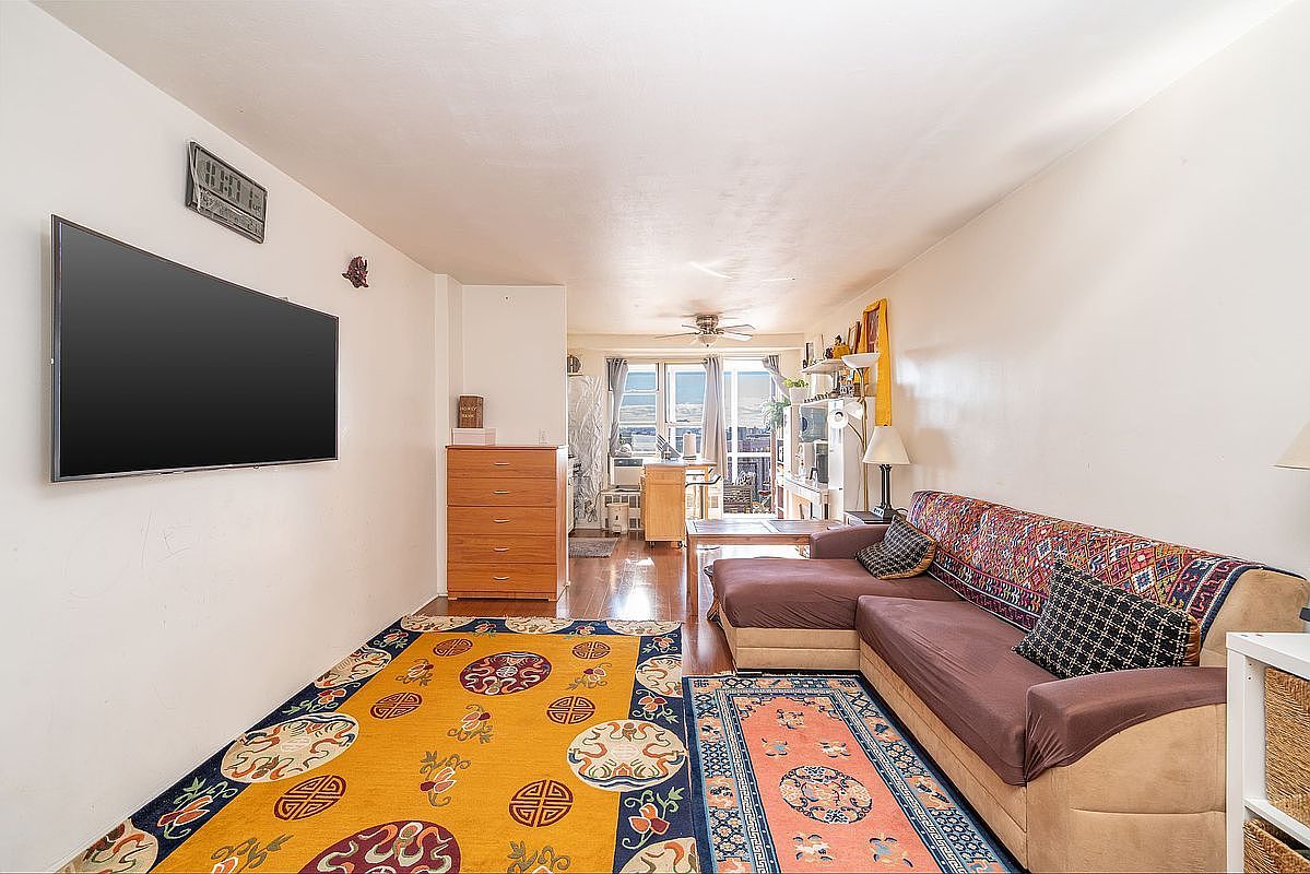 35-51 85th St APT 9A Jackson Heights, NY 11372 - Thumbnail 2