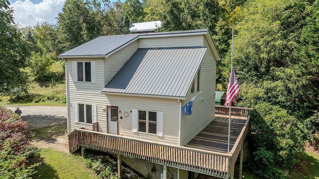 134 Stoneflower Rdg Cullowhee, NC 28723 - Thumbnail 2