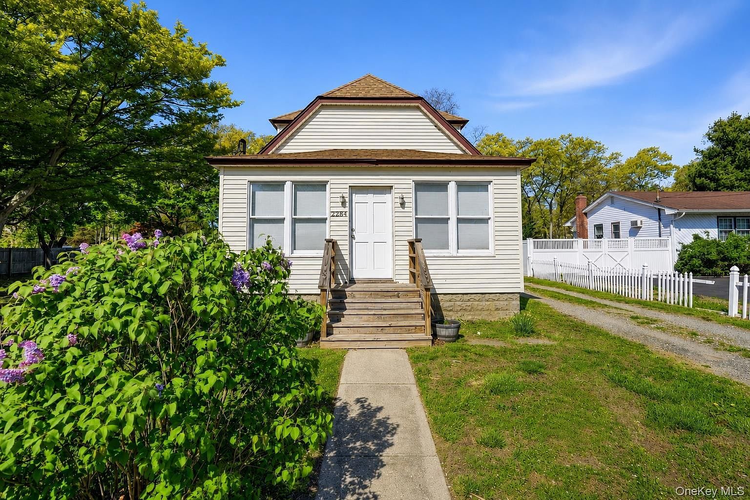 2284 Ocean Ave Ronkonkoma, NY 11779, 11779