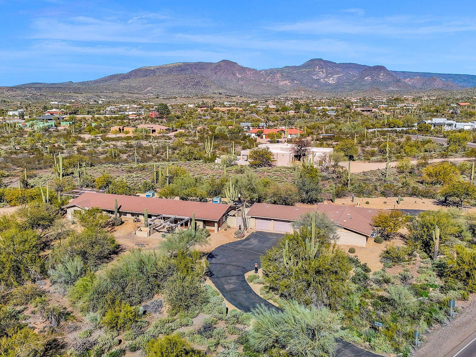 39402 N Spur Cross Rd Cave Creek, AZ 85331 - Thumbnail 2