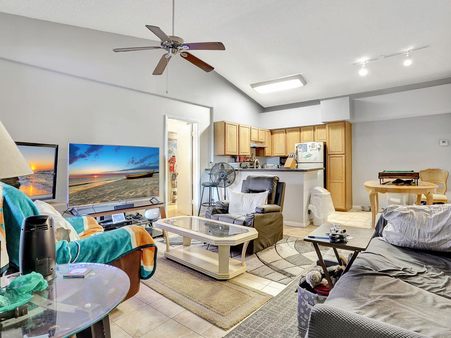 621 Lyons Rd APT 9201 Pompano Beach, FL 33063 - Thumbnail 2