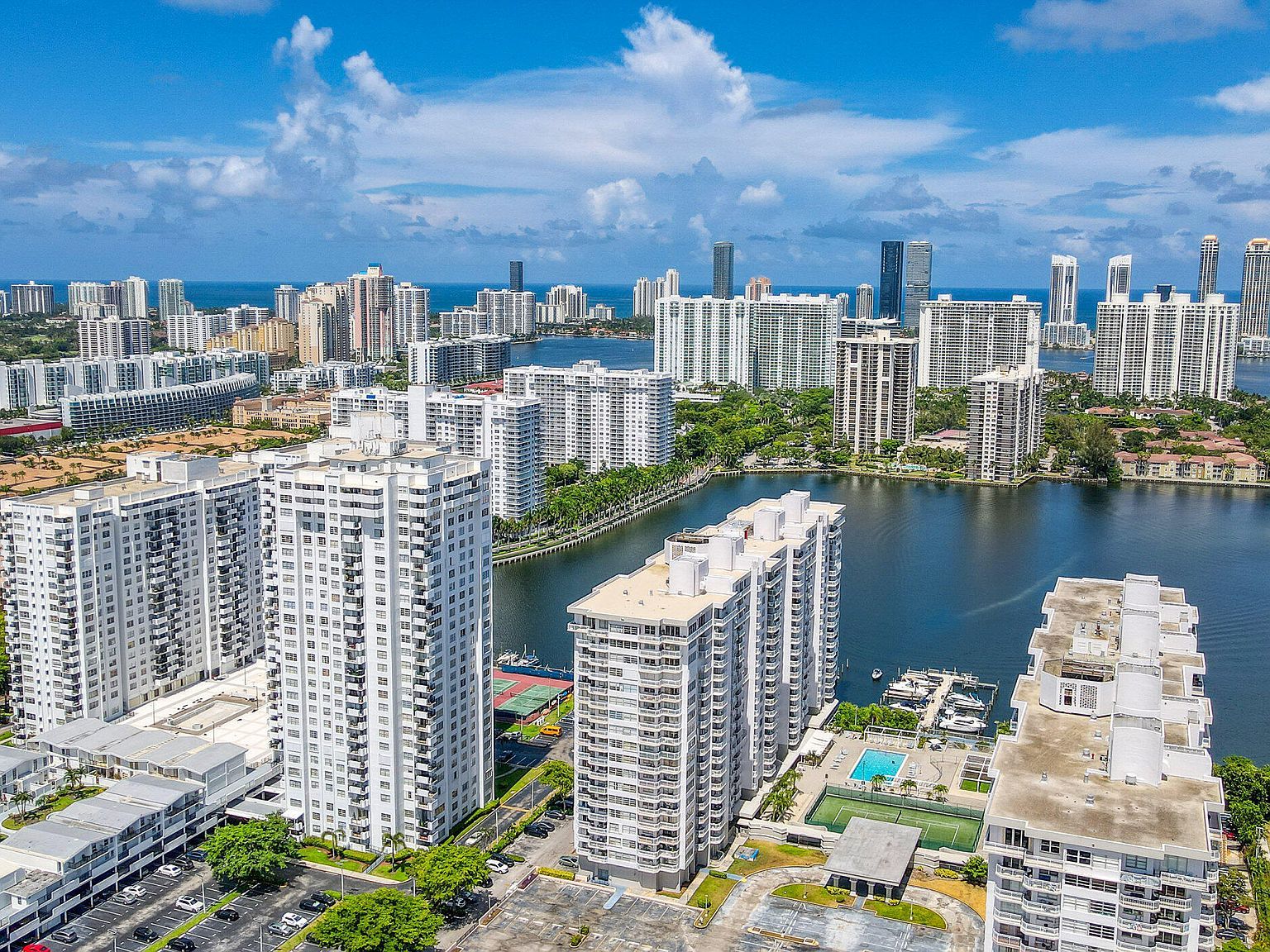 18051 Biscayne Blvd APT 1104 Aventura, FL 33160 - Thumbnail 2