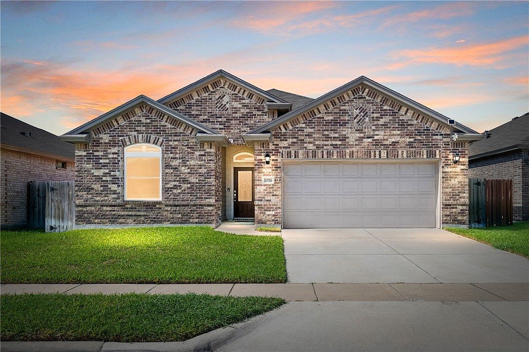 1016 Pasadena St Portland, TX 78374 - Thumbnail 2