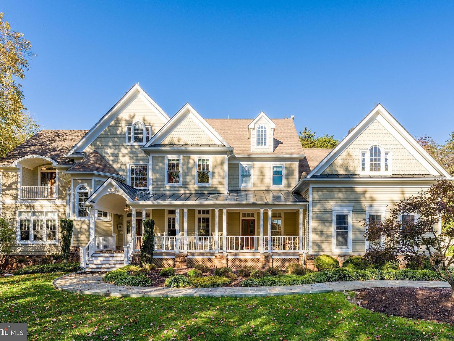 615 Kentland Dr Great Falls, VA 22066 - Thumbnail 2