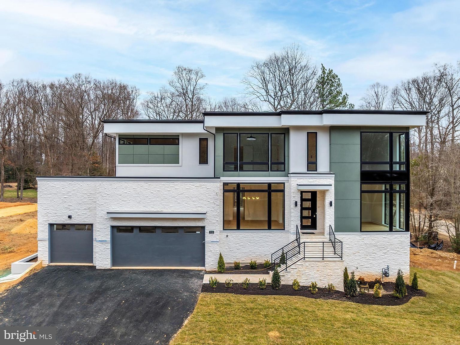 731 Ellsworth Ave Great Falls, VA 22066 - Thumbnail 2