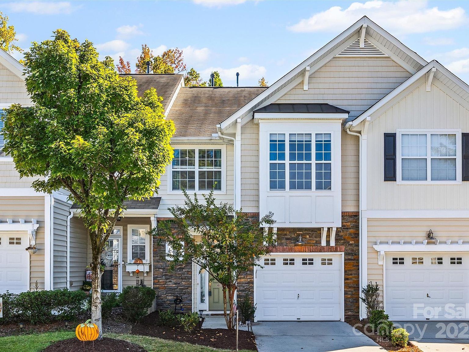 7410 Calhoun Falls Dr Rock Hill, SC 29732 - Thumbnail 2