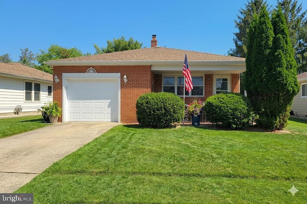 7 Pavilion St Toms River, NJ 08757  | Single Family