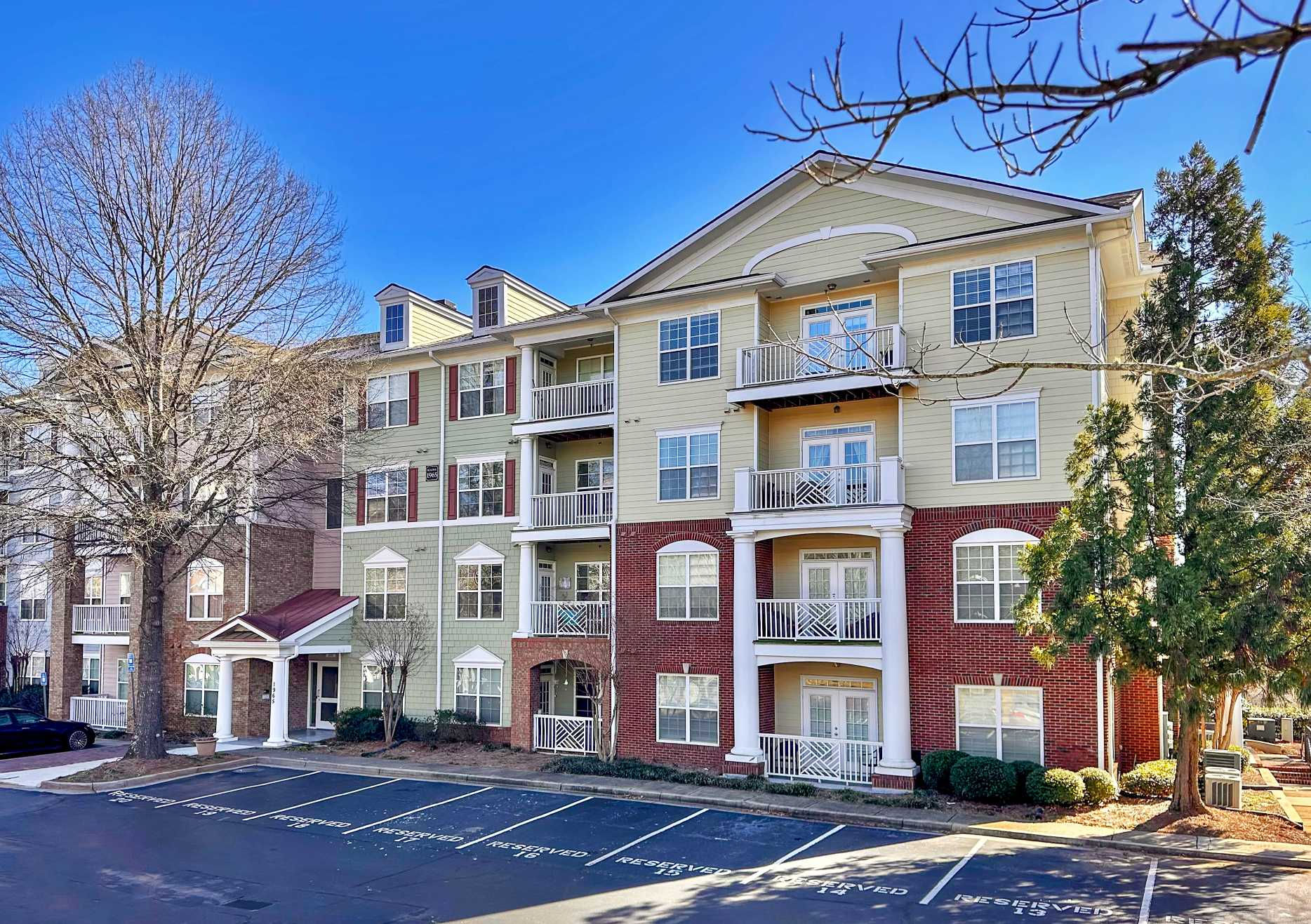 1965 Nocturne Drive unit 1208a, Alpharetta, Georgia 30009, USA, GA  | Condominium