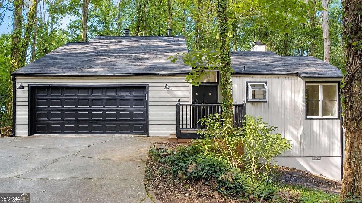 210 Brandenburgh Cir Roswell, GA 30075, 30075