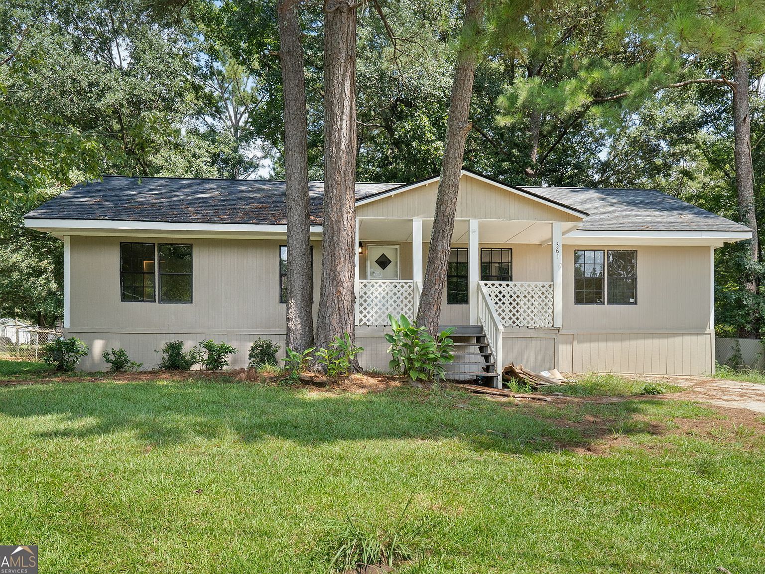 361 Hemlock Ln Locust Grove, GA 30248 - Thumbnail 2