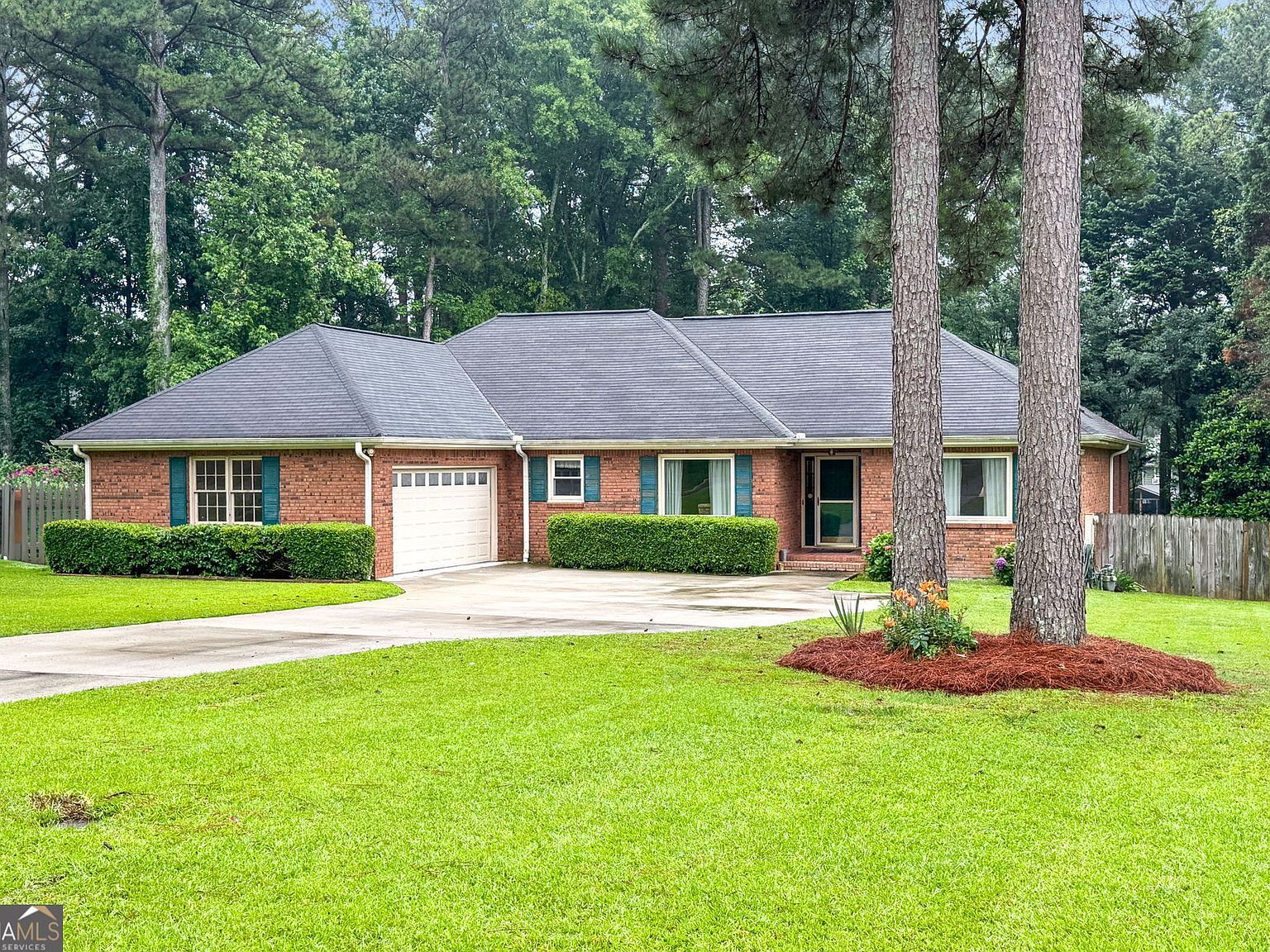 7972 Woods Ln Jonesboro, GA 30236 - Thumbnail 2