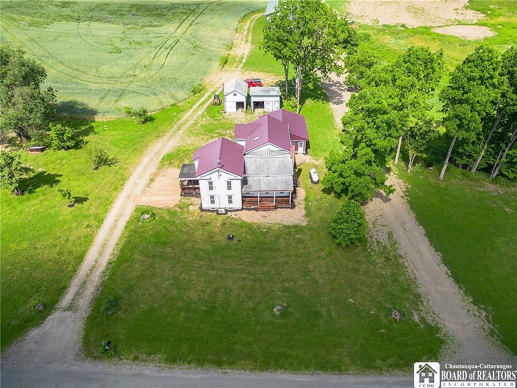 9889 Maltbie Rd Gowanda, NY 14070 - Thumbnail 2