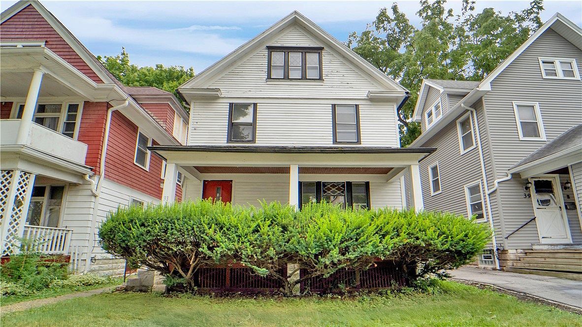 33 Sawyer St Rochester, NY 14619 - Thumbnail 2