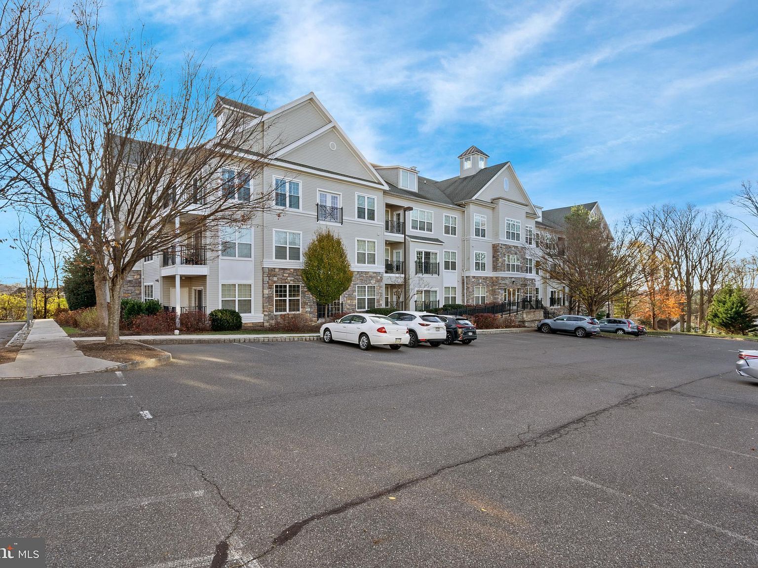 6107 Lydia Hollow Dr Glen Mills, PA 19342 - Thumbnail 2