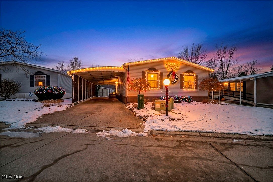 27202 Cook Rd UNIT 95 Olmsted Twp, OH 44138 - Thumbnail 2