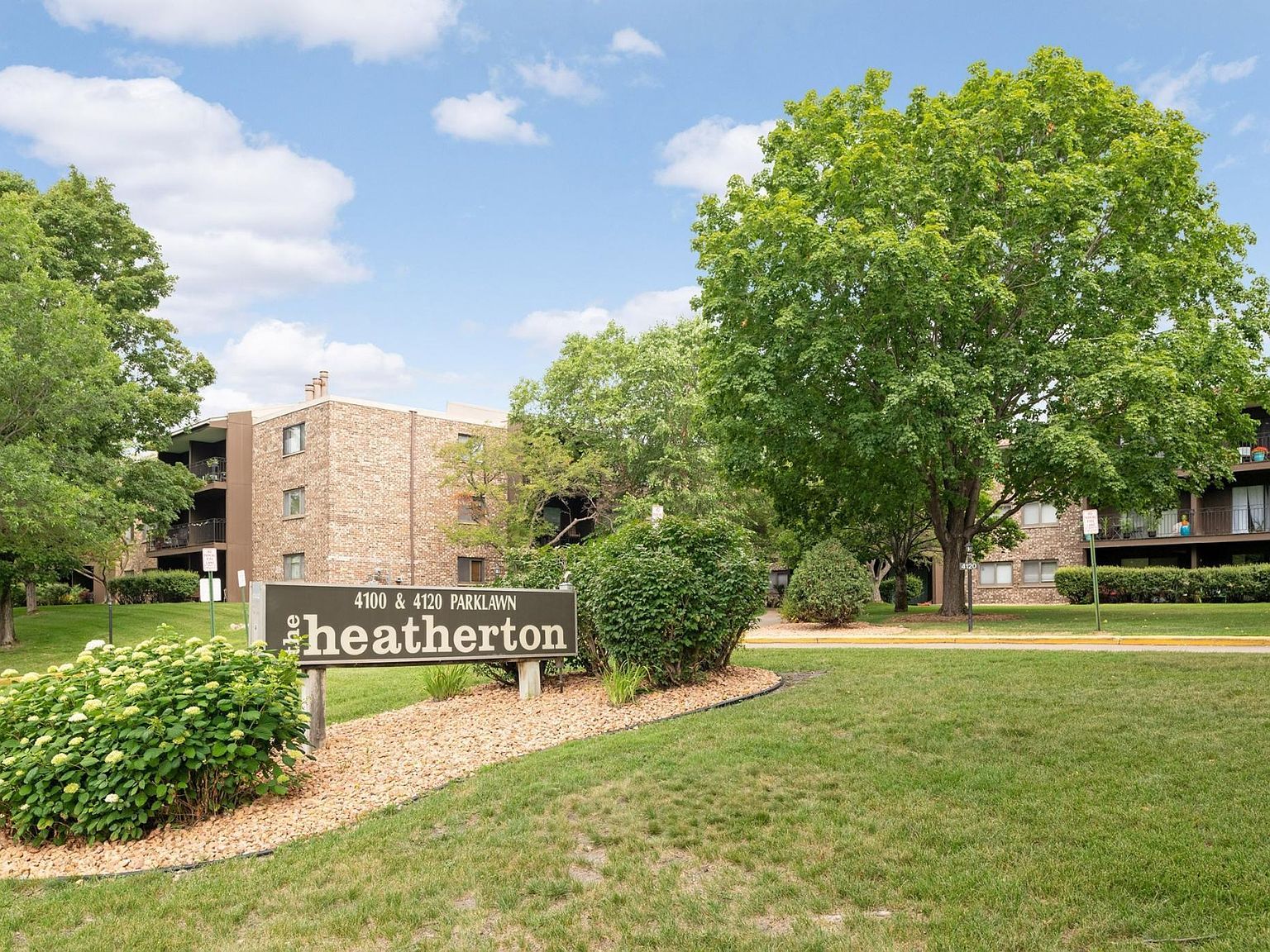 4120 Parklawn Ave APT 222 Edina, MN 55435, 55435