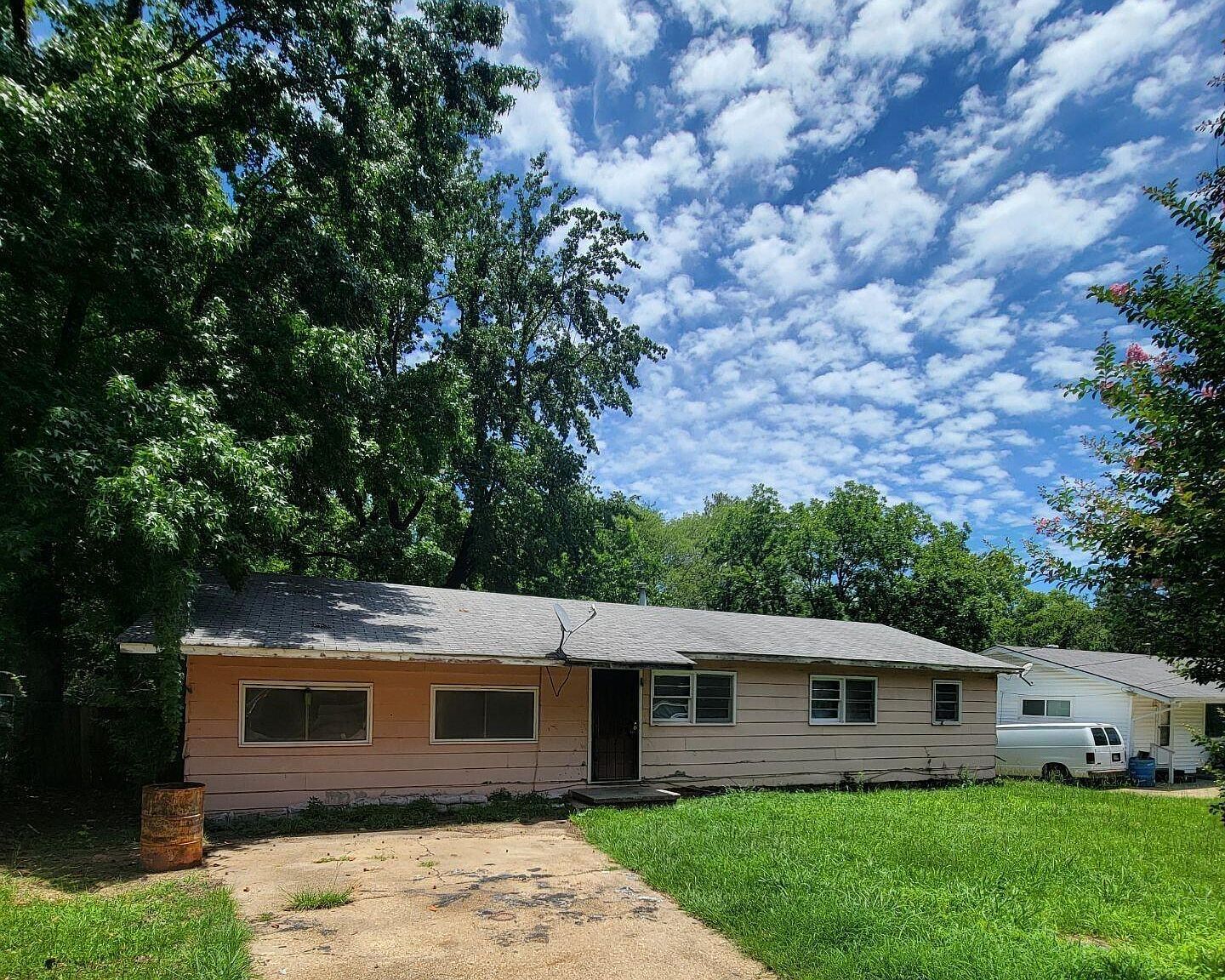 1020 Capri Cir Jackson, MS 39209 - Thumbnail 2