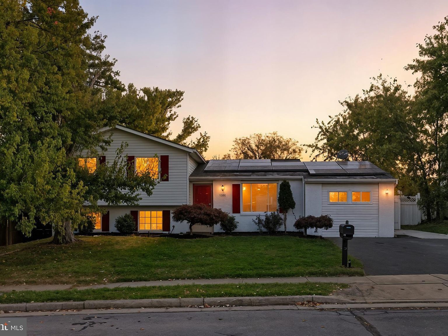 1816 Rocky Glen Dr Frederick, MD 21702 - Thumbnail 2