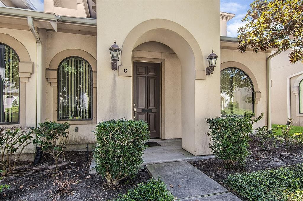 12806 Willow Centre Dr Houston, TX 77066 - Thumbnail 2