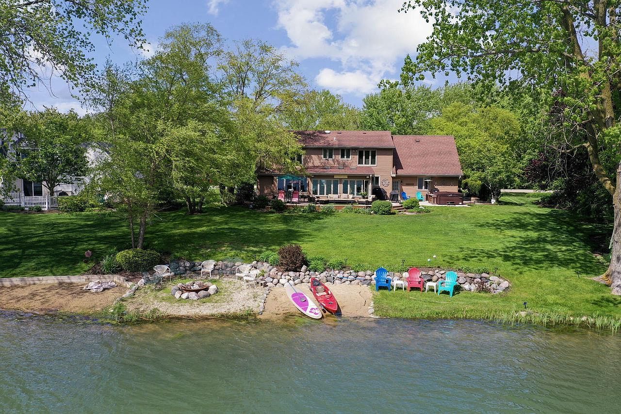 11003 84th St Pleasant Prairie, WI 53158 - Thumbnail 2