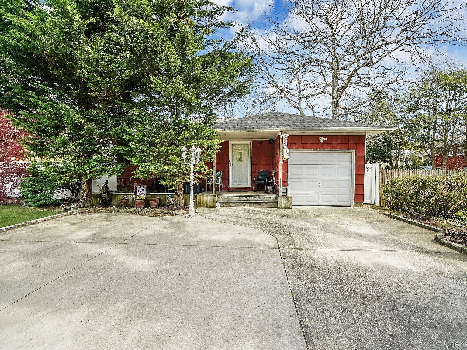 2771 Pond Rd Ronkonkoma, NY 11779, 11779