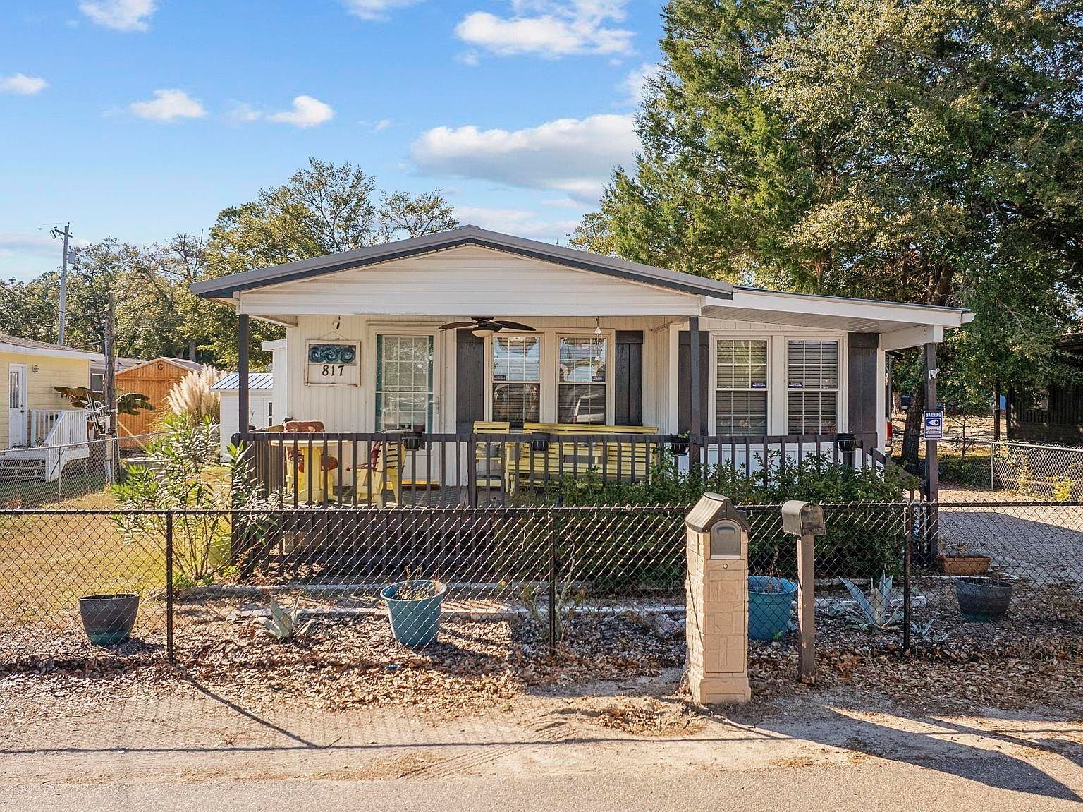 817 Wayne St North Myrtle Beach, SC 29582 - Thumbnail 2