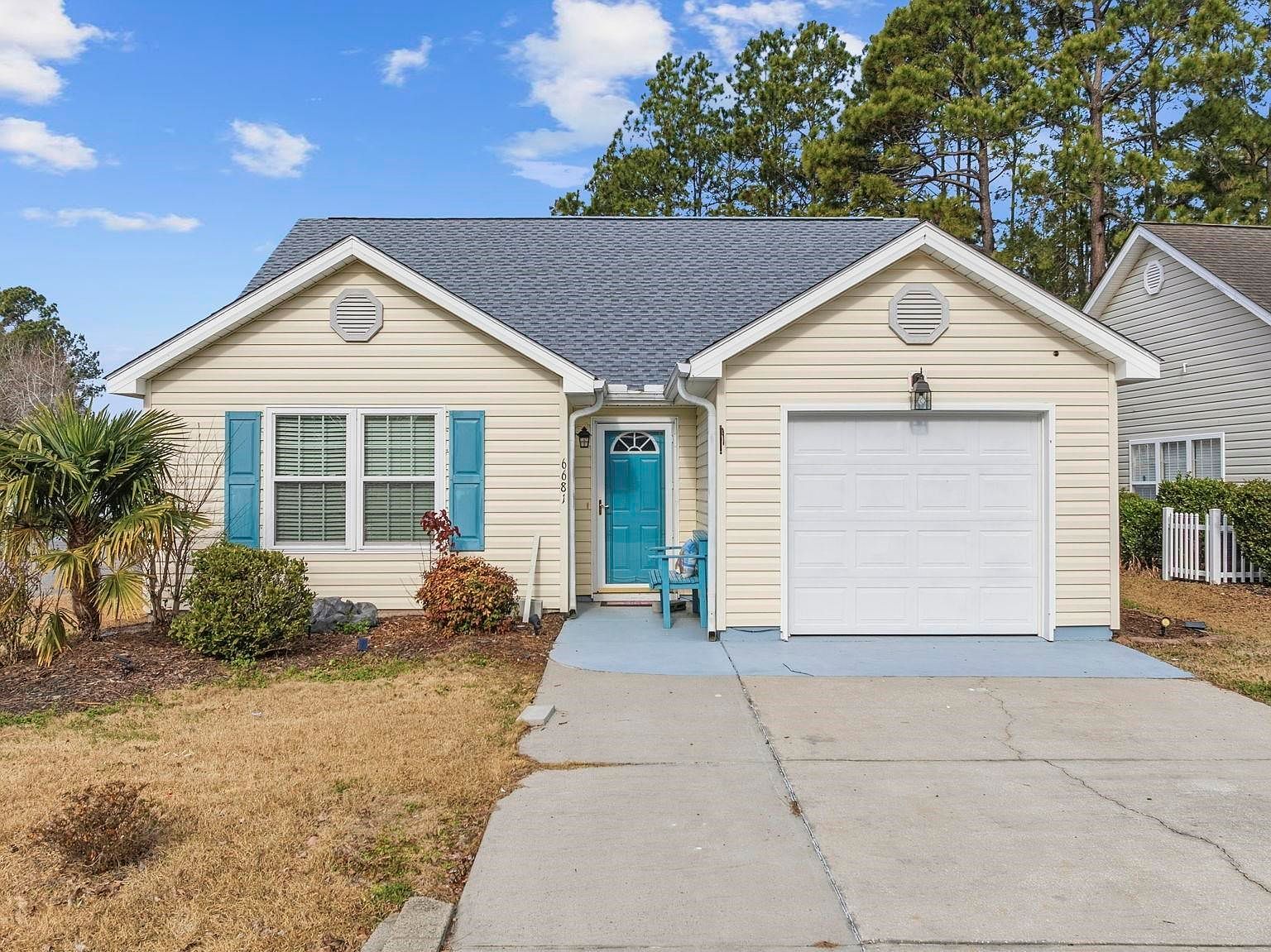 6681 Wisteria Dr Myrtle Beach, SC 29588 - Thumbnail 2