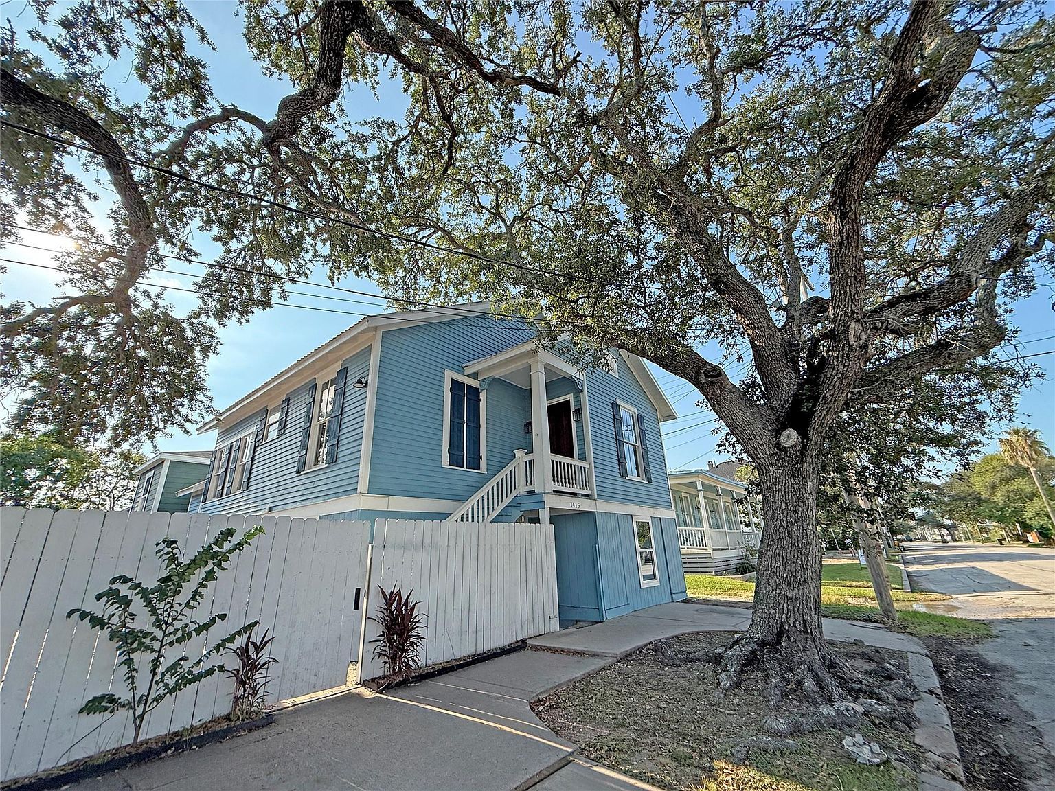 1415 Moody Galveston, TX 77550 - Thumbnail 2