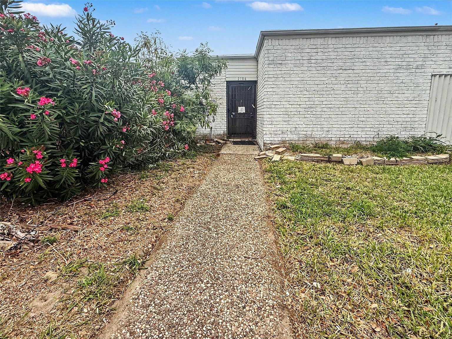 2106 Avenue L Galveston, TX 77550, 77550