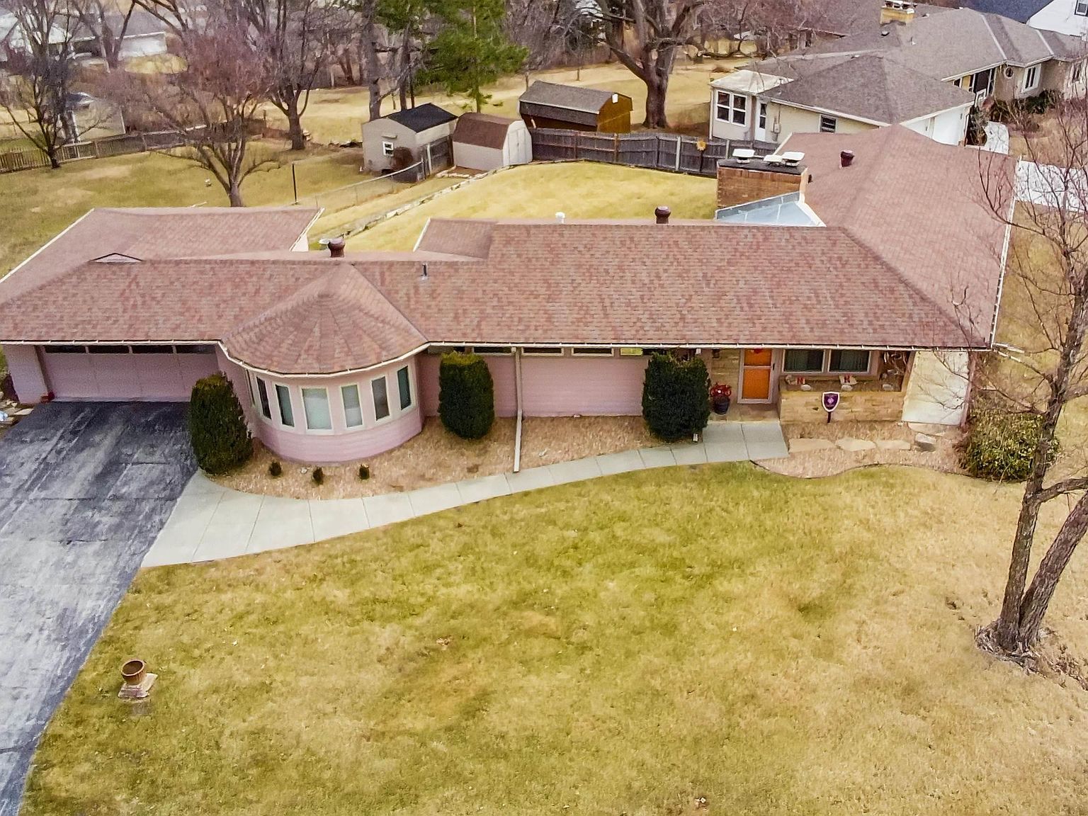 8633 Broadmoor Dr Omaha, NE 68114  | Single Family