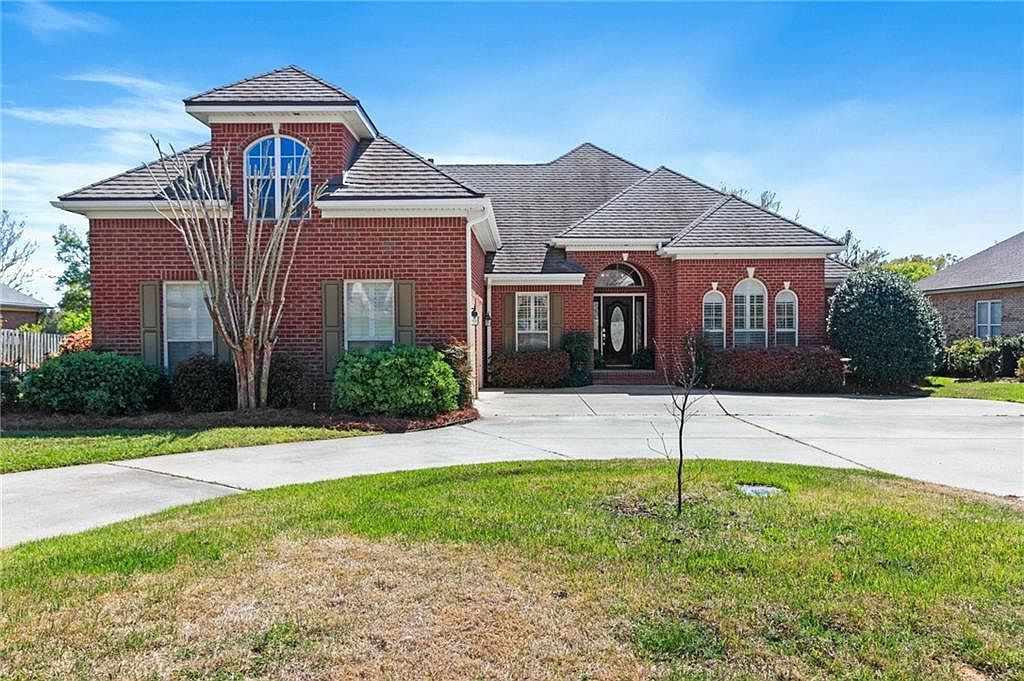 8718 Lake View Dr Fairhope, AL 36532  | Single Family