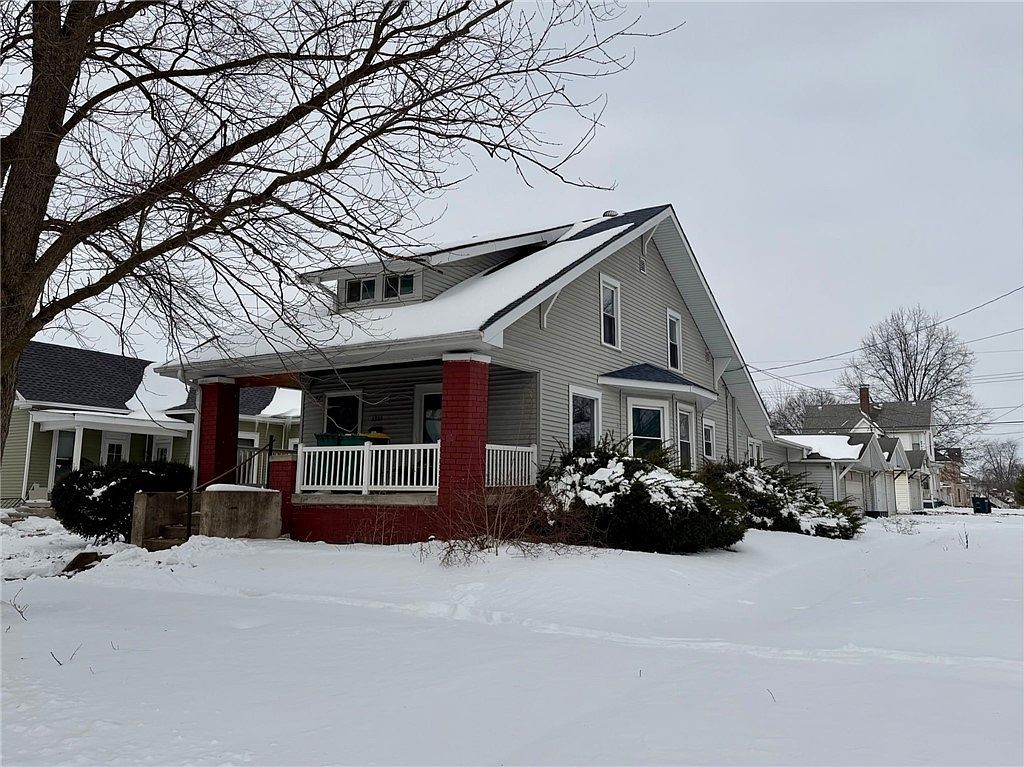 2800 Pine Ave Mattoon, IL 61938 - Thumbnail 2