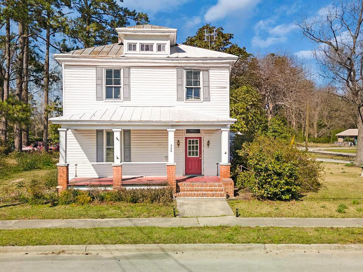 329 W Jones St Trenton, NC 28585 - Thumbnail 2